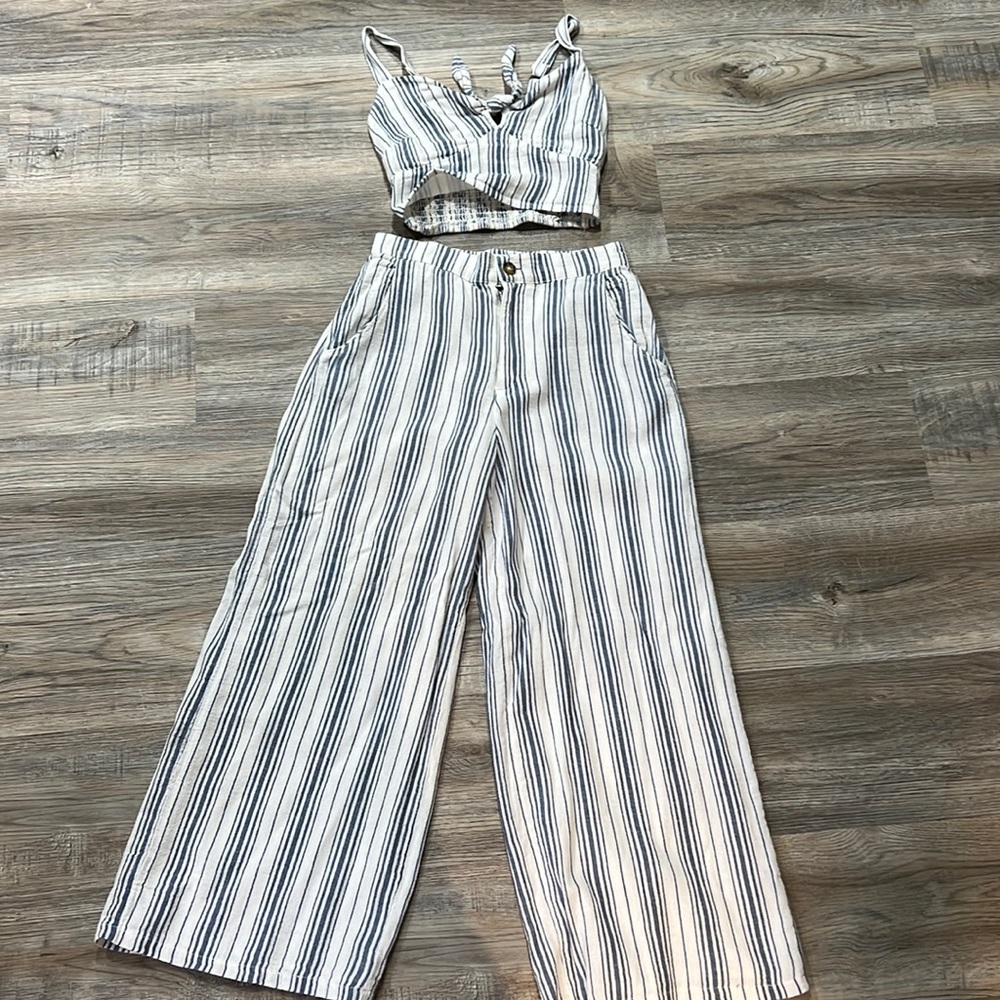 Hollister 2 piece matching set